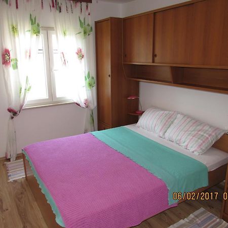 Guest House Vanessa Supetar Dış mekan fotoğraf