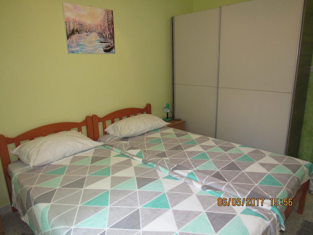 Guest House Vanessa Supetar Dış mekan fotoğraf