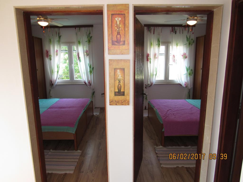 Guest House Vanessa Supetar Dış mekan fotoğraf