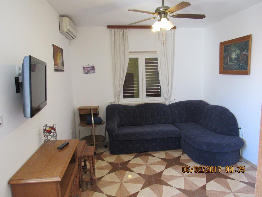 Guest House Vanessa Supetar Dış mekan fotoğraf